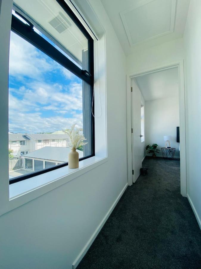 Home Sweet Home Christchurch Centre ภายนอก รูปภาพ
